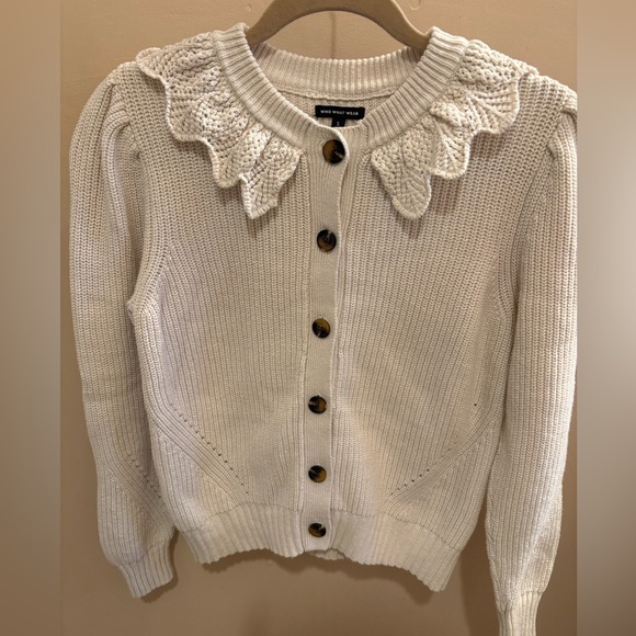 Who What Wear Sweaters - Who What Wear Cream Buttoned Cardigan Crochet Scalloped Collar Women’s Small